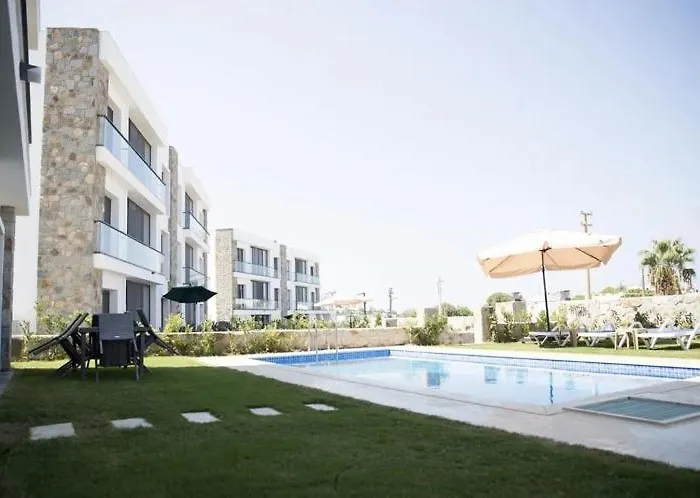 Petrum Sunset Aparthotel *