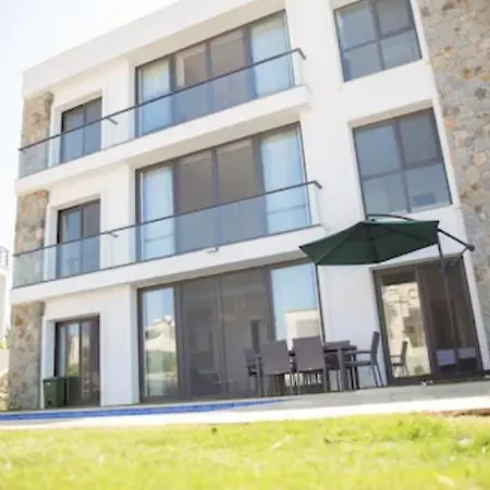 Petrum Sunset Hotel de apartamente *