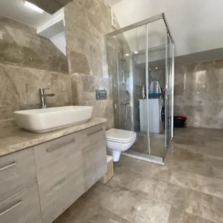 Petrum Sunset Lägenhetshotell