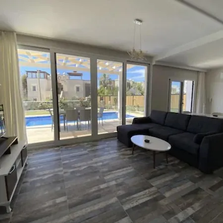 Petrum Sunset Hotel de apartamente *